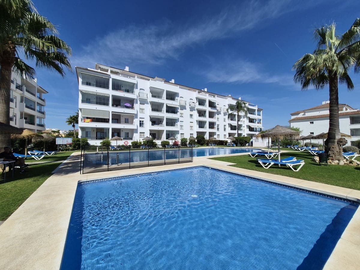 2 sovrum Lägenhet till salu i Miraflores med pool garage - 375 000 € (Ref: 10132194)