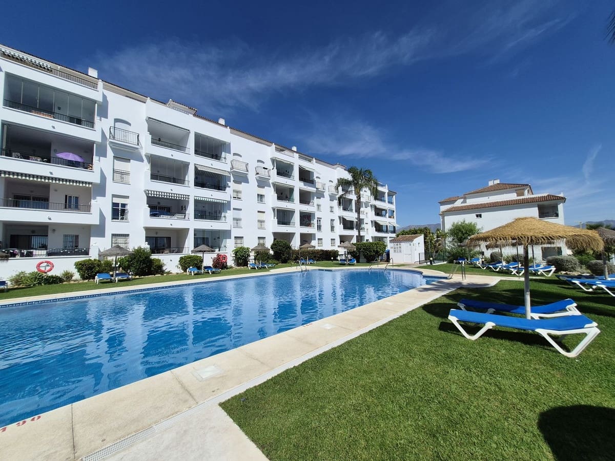 2 sovrum Lägenhet till salu i Miraflores med pool garage - 375 000 € (Ref: 10132194)