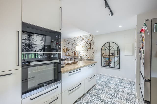 Apartamento de 2 habitaciones en Guadalmina Alta, Marbella en venta con piscina garaje - 475.000 € (Ref: 10132196)