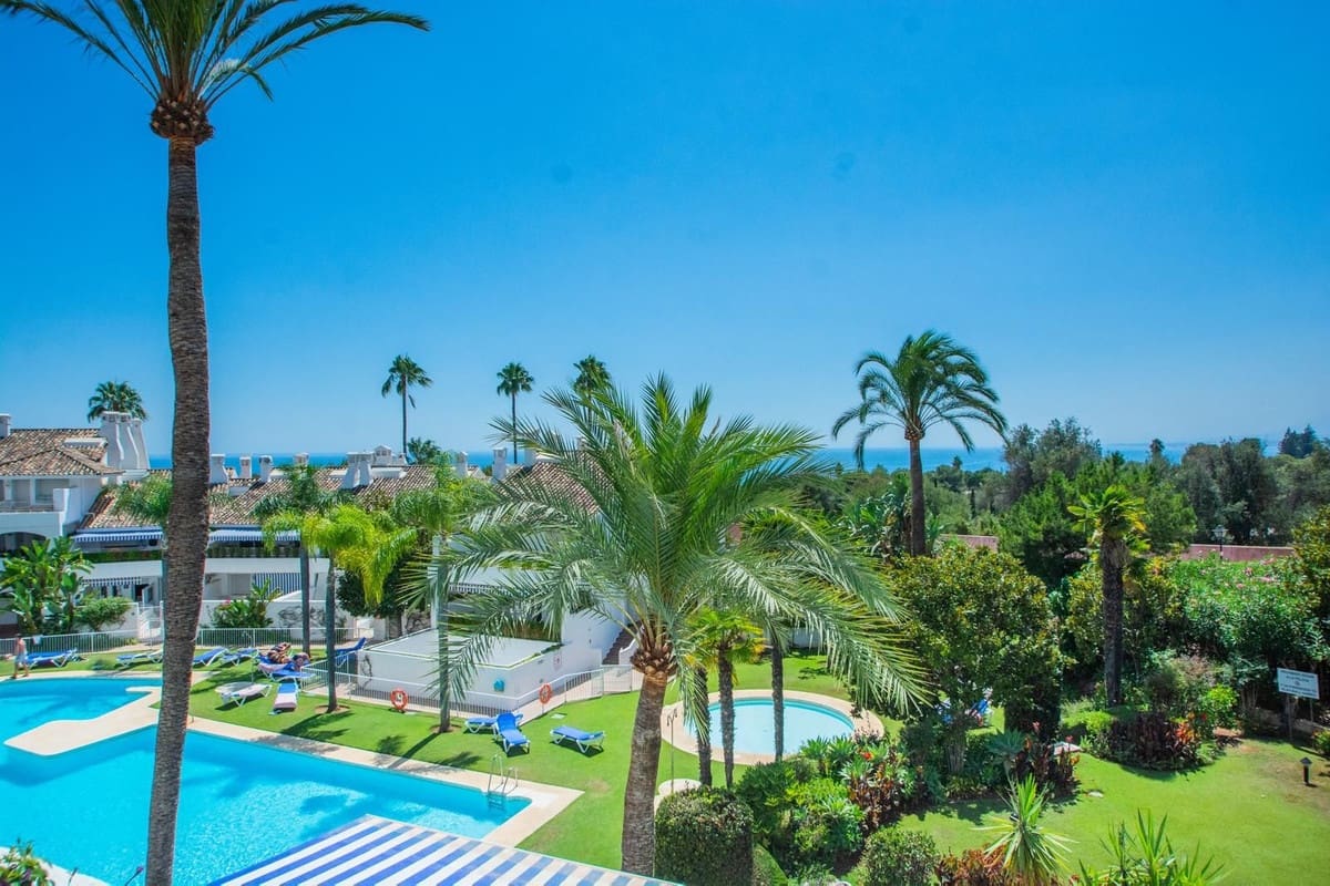 2 quarto Apartamento para venda em Rio Real com piscina garagem - 675 000 € (Ref: 10132199)