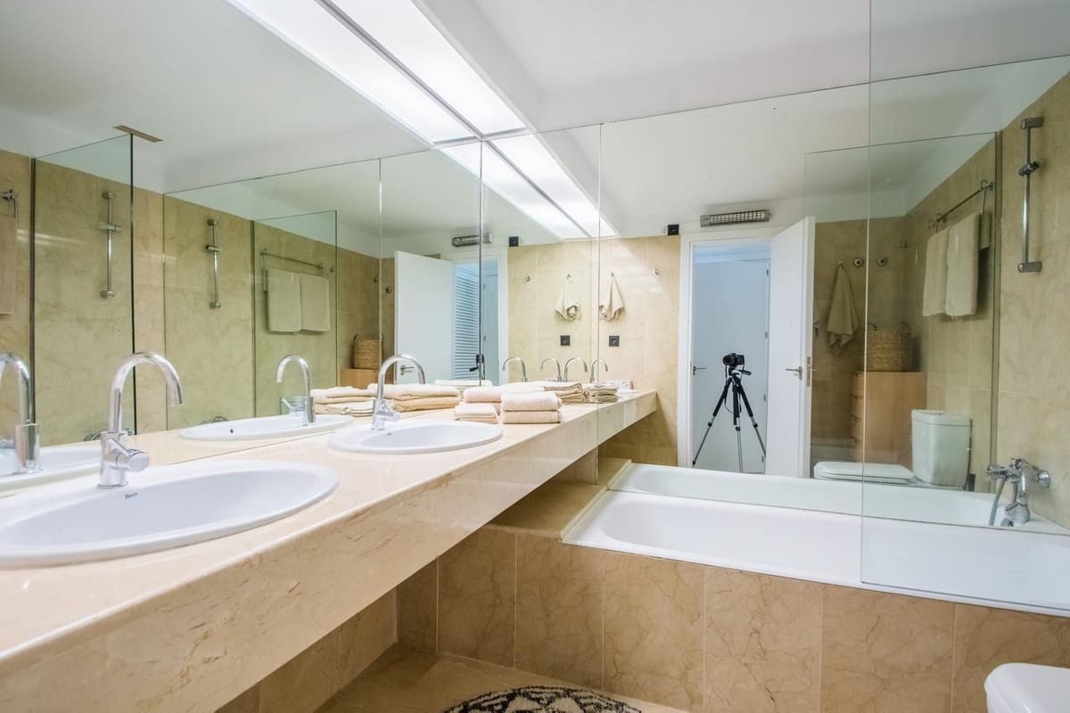 2 quarto Apartamento para venda em Rio Real com piscina garagem - 675 000 € (Ref: 10132199)