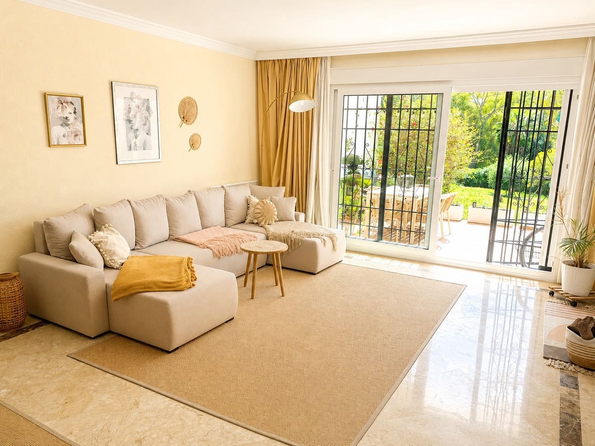2 Zimmer Doppelhaus zu verkaufen in Estepona mit Pool Garage - 450.000 € (Ref: 10136348)