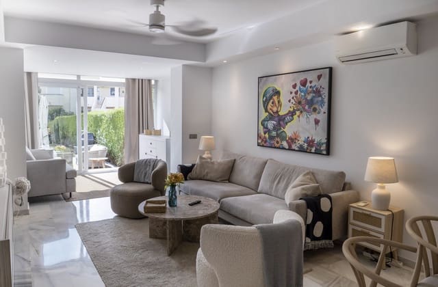 2 sovrum Lägenhet till salu i Estepona med pool - 499 000 € (Ref: 10136353)