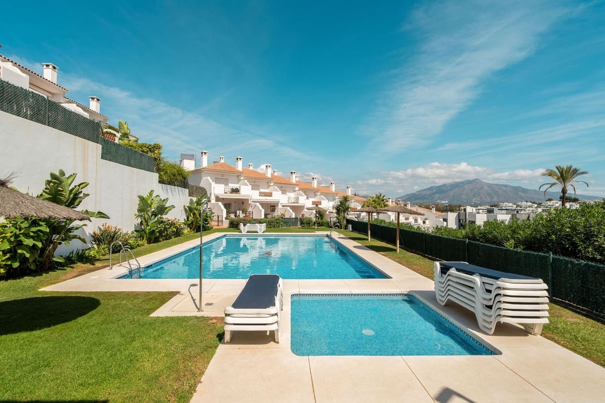 3 Zimmer Haus zu verkaufen in Benahavis mit Pool Garage - 749.000 € (Ref: 10136376)