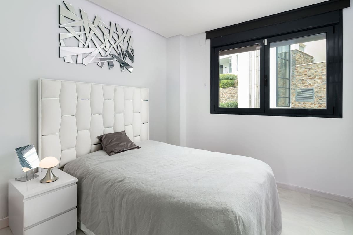 2 soveværelse Lejlighed til salg i Marbella med swimmingpool garage - € 595.000 (Ref: 10145131)