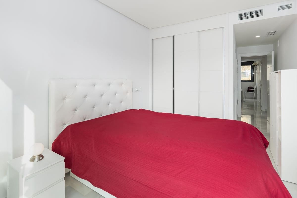 2 soveværelse Lejlighed til salg i Marbella med swimmingpool garage - € 595.000 (Ref: 10145131)