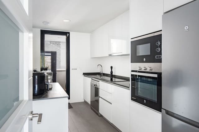 2 bedroom Apartment for sale in Marbella with pool garage - € 595,000 (Ref: 10145131)