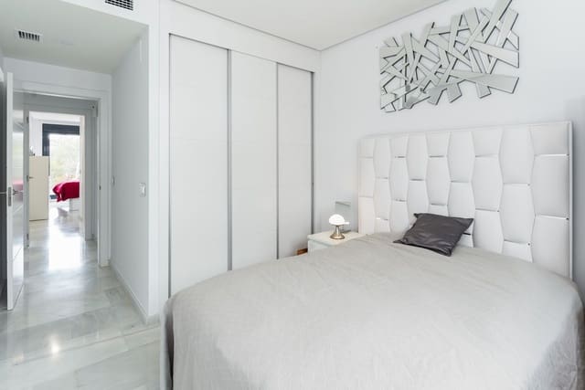 2 bedroom Apartment for sale in Marbella with pool garage - € 595,000 (Ref: 10145131)
