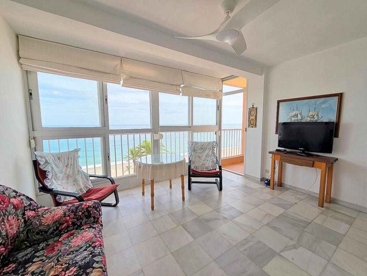 3 soveværelse Strandlejlighed til salg i San Luis de Sabinillas - € 300.000 (Ref: 10145177)