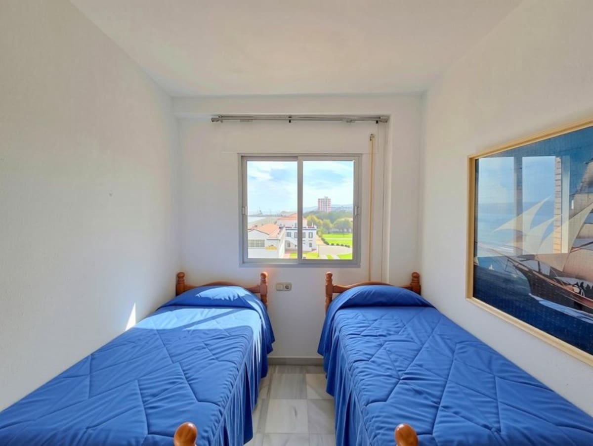 3 soveværelse Strandlejlighed til salg i San Luis de Sabinillas - € 300.000 (Ref: 10145177)
