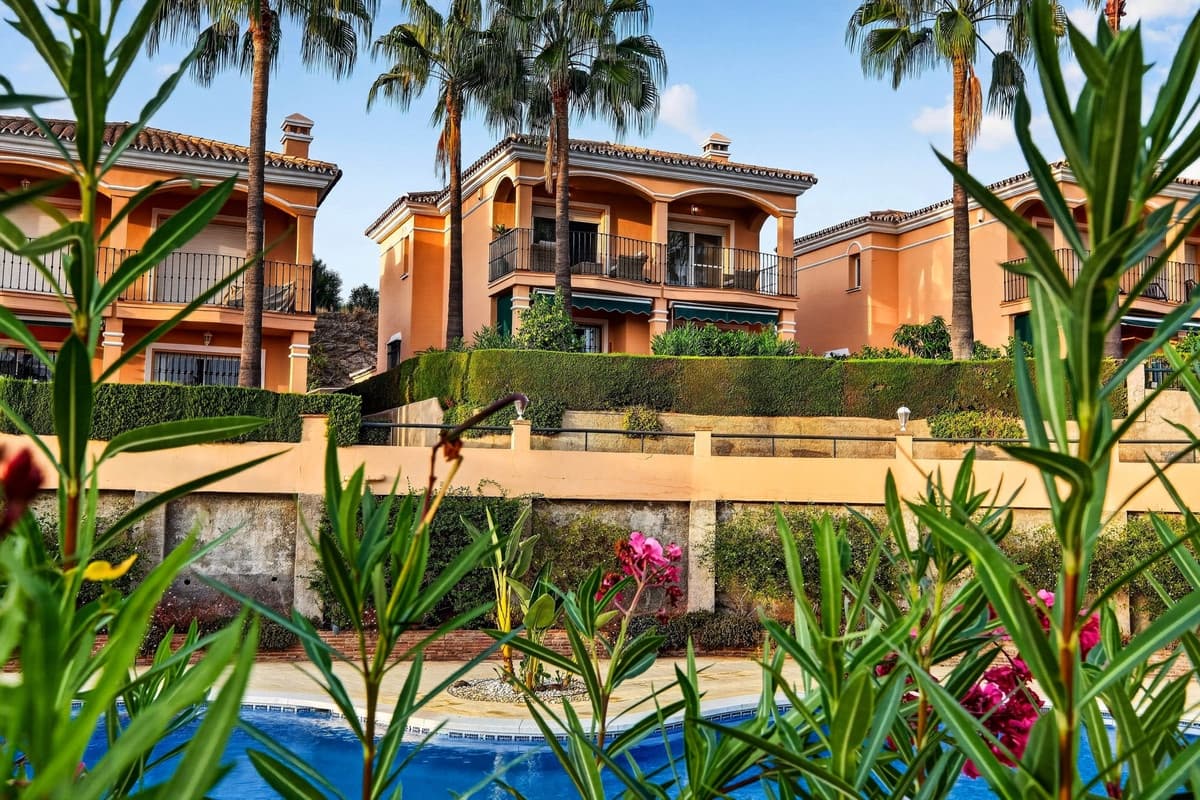 3 soveværelse Semi-Rækkehus til salg i Mijas med swimmingpool garage - € 760.000 (Ref: 10147425)