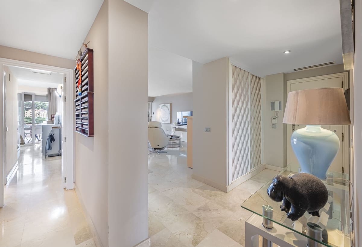 2 sovrum Lägenhet till salu i Miraflores med pool garage - 475 000 € (Ref: 10154503)