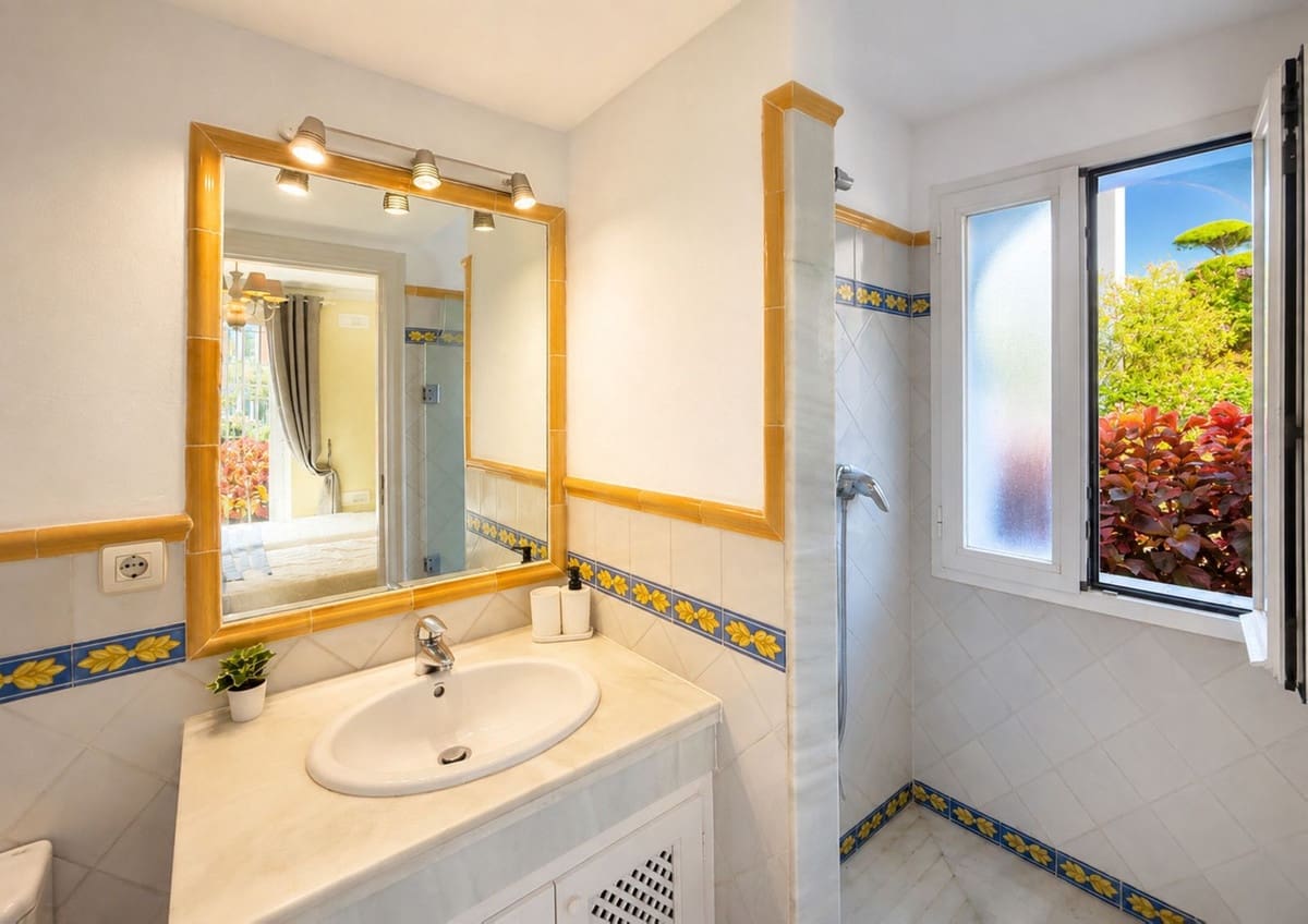2 bedroom Beach Apartment for sale in Casares with pool garage - € 630,000 (Ref: 10158850)