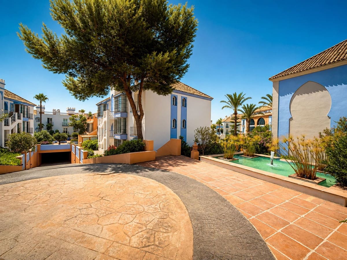 2 bedroom Beach Apartment for sale in Casares with pool garage - € 630,000 (Ref: 10158850)