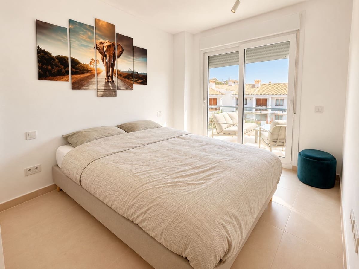 3 quarto Apartamento para venda em Manilva com piscina garagem - 498 000 € (Ref: 10160502)
