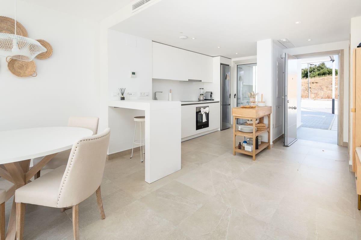 3 soverom Hus til salgs i Estepona med svømmebasseng - € 465 000 (Ref: 10167118)