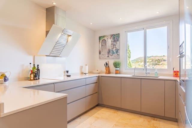 2 soverom Leilighet til salgs i Miraflores, Mijas med svømmebasseng garasje - € 499 000 (Ref: 10168007)