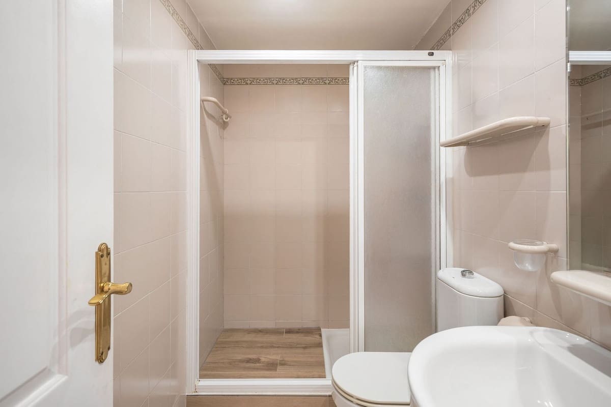 Apartamento de 2 habitaciones en Calahonda en venta con piscina garaje - 320.000 € (Ref: 10170432)