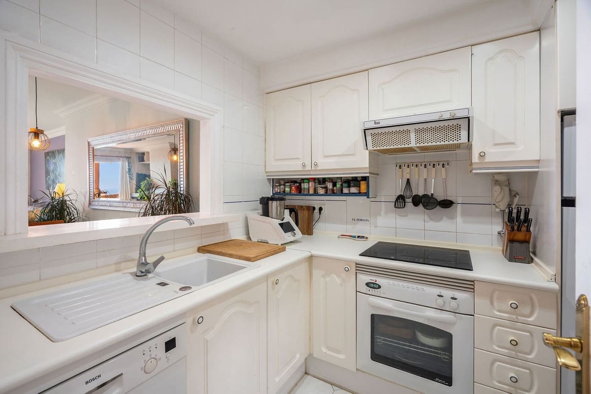 Apartamento de 2 habitaciones en Calahonda en venta con piscina garaje - 320.000 € (Ref: 10170432)