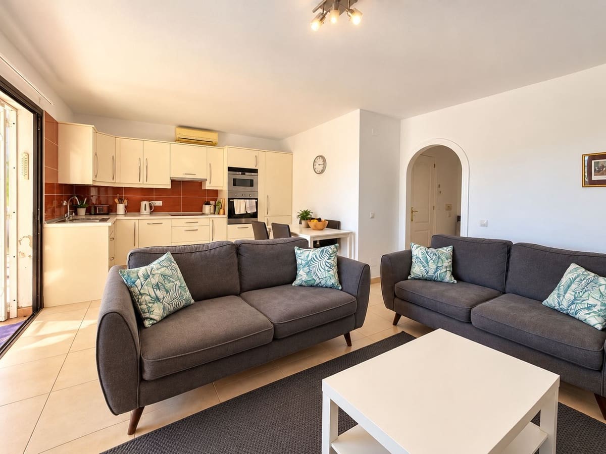 3 soveværelse Villa til salg i Calahonda med swimmingpool garage - € 600.000 (Ref: 10170433)