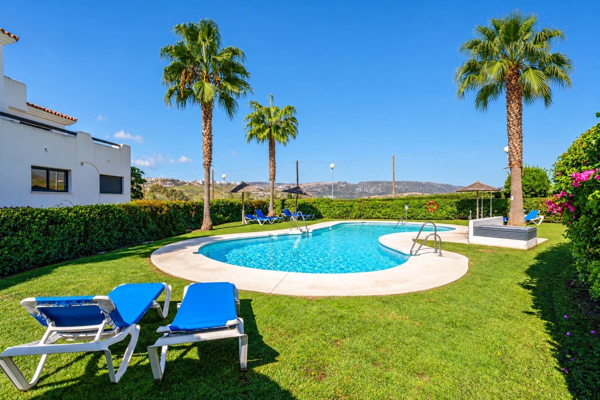2 chambre Appartement à vendre à Casares avec piscine garage - 389 000 € (Ref: 10172294)
