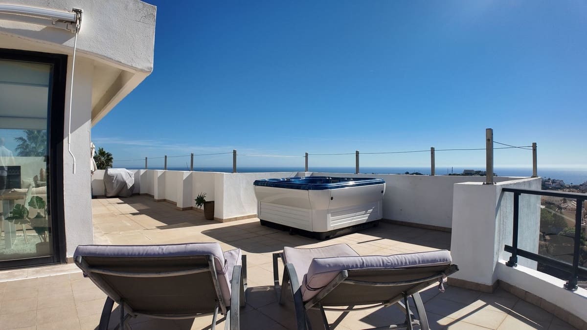 Apartamento de 2 habitaciones en Riviera del Sol en venta con piscina garaje - 490.000 € (Ref: 10176118)