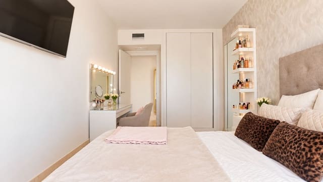 Apartamento de 2 habitaciones en Riviera del Sol, Mijas en venta con piscina garaje - 490.000 € (Ref: 10176118)
