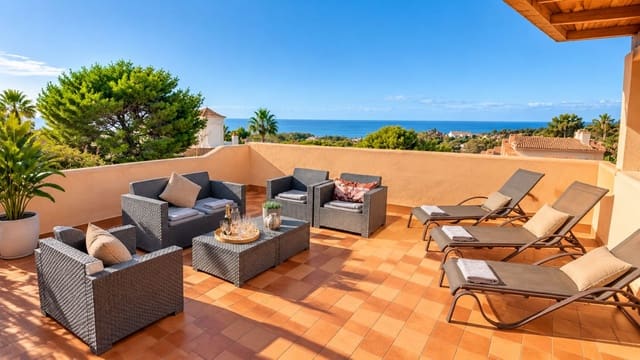 4 soveværelse Byhus til salg i Cabopino - Artola, Marbella med swimmingpool garage - € 600.000 (Ref: 10179682)