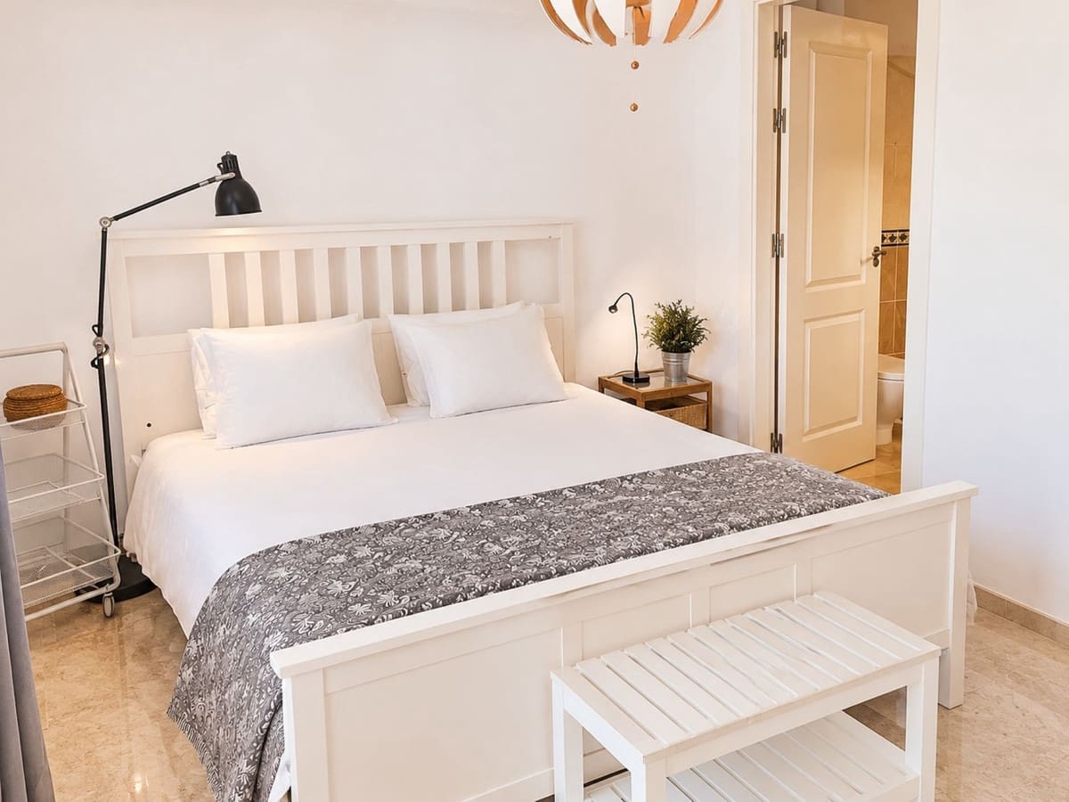 4 soveværelse Byhus til salg i Marbella med swimmingpool garage - € 600.000 (Ref: 10179682)