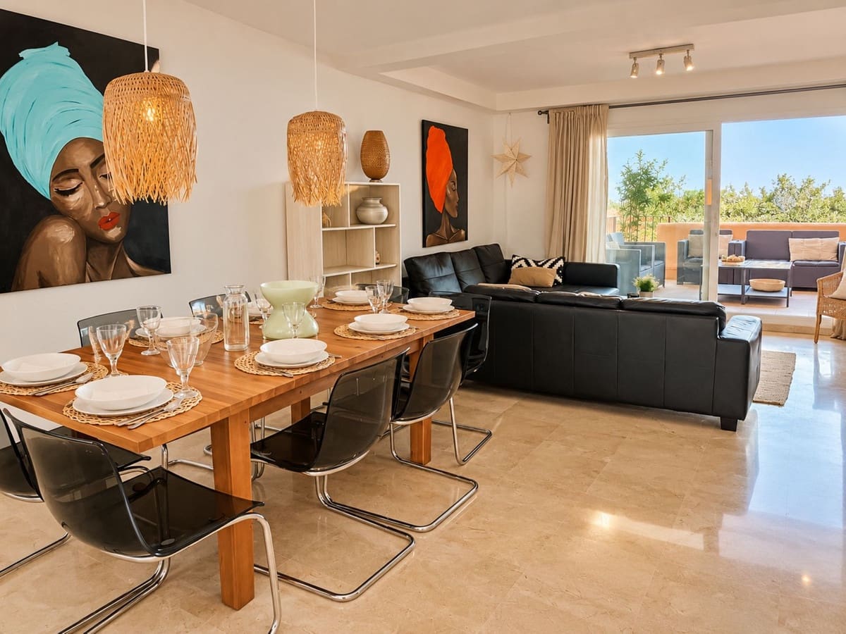4 soveværelse Byhus til salg i Marbella med swimmingpool garage - € 600.000 (Ref: 10179682)