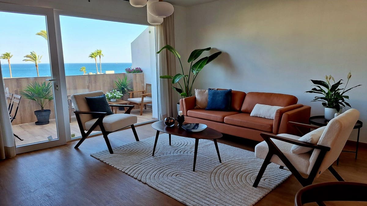 3 bedroom Penthouse for sale in Estepona with garage - € 429,900 (Ref: 9381995)