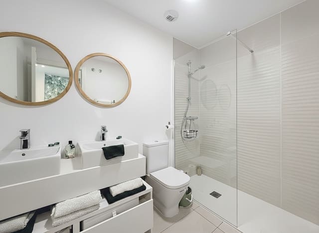 2 soverom Penthouse til salgs i Estepona med svømmebasseng - € 515 000 (Ref: 9384903)