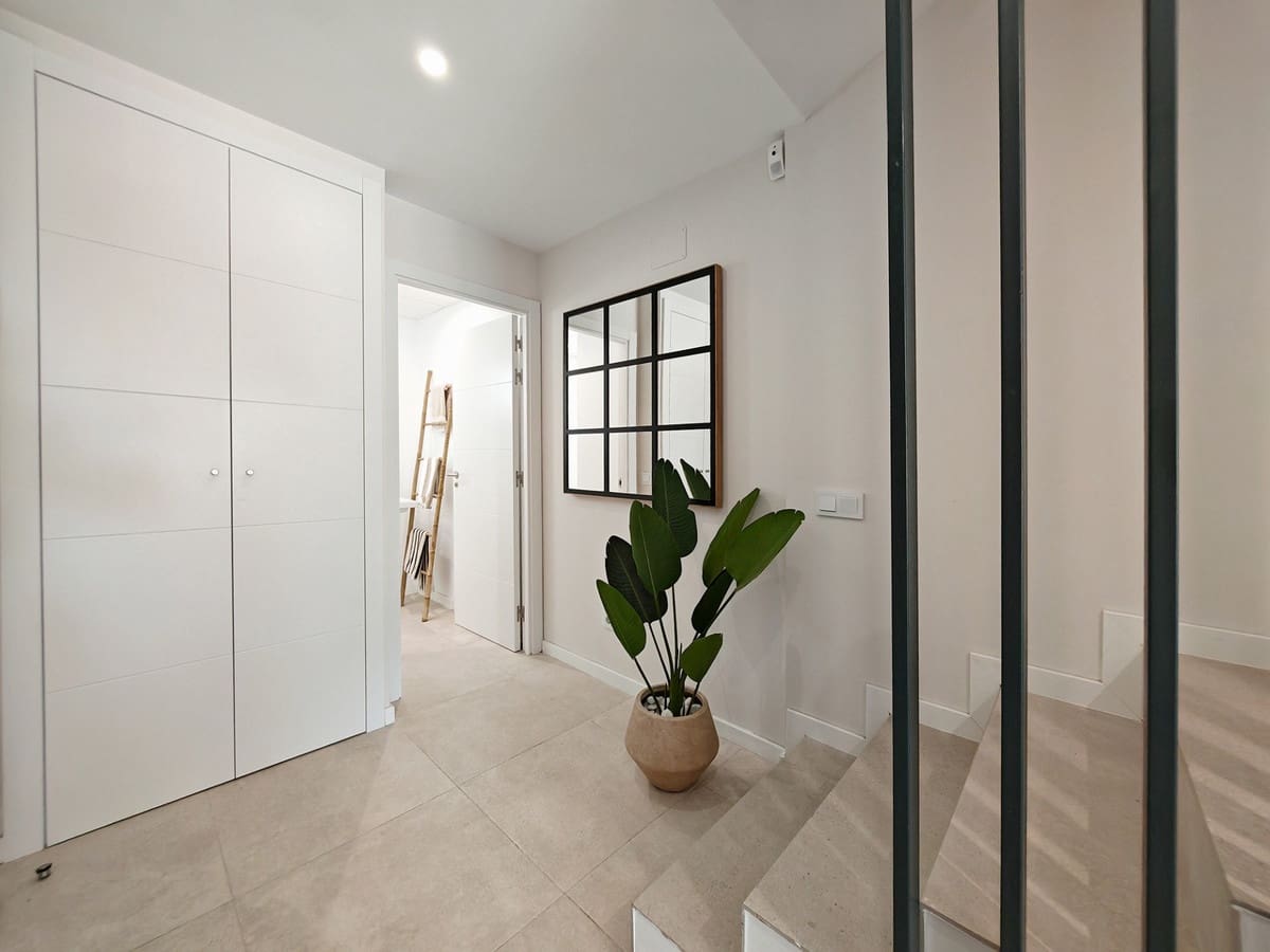 4 soveværelse Byhus til salg i La Cala de Mijas med swimmingpool garage - € 845.000 (Ref: 9386633)