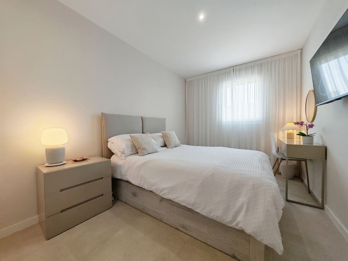 4 soveværelse Byhus til salg i La Cala de Mijas med swimmingpool garage - € 845.000 (Ref: 9386633)