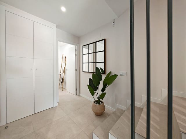 4 soveværelse Byhus til salg i La Cala de Mijas, Mijas med swimmingpool garage - € 845.000 (Ref: 9386633)