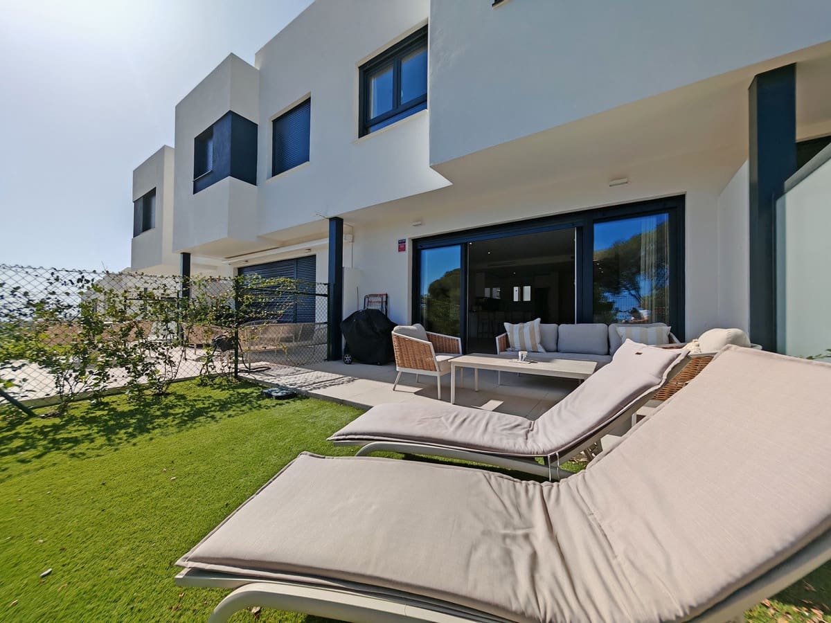 4 soveværelse Byhus til salg i La Cala de Mijas med swimmingpool garage - € 845.000 (Ref: 9386633)