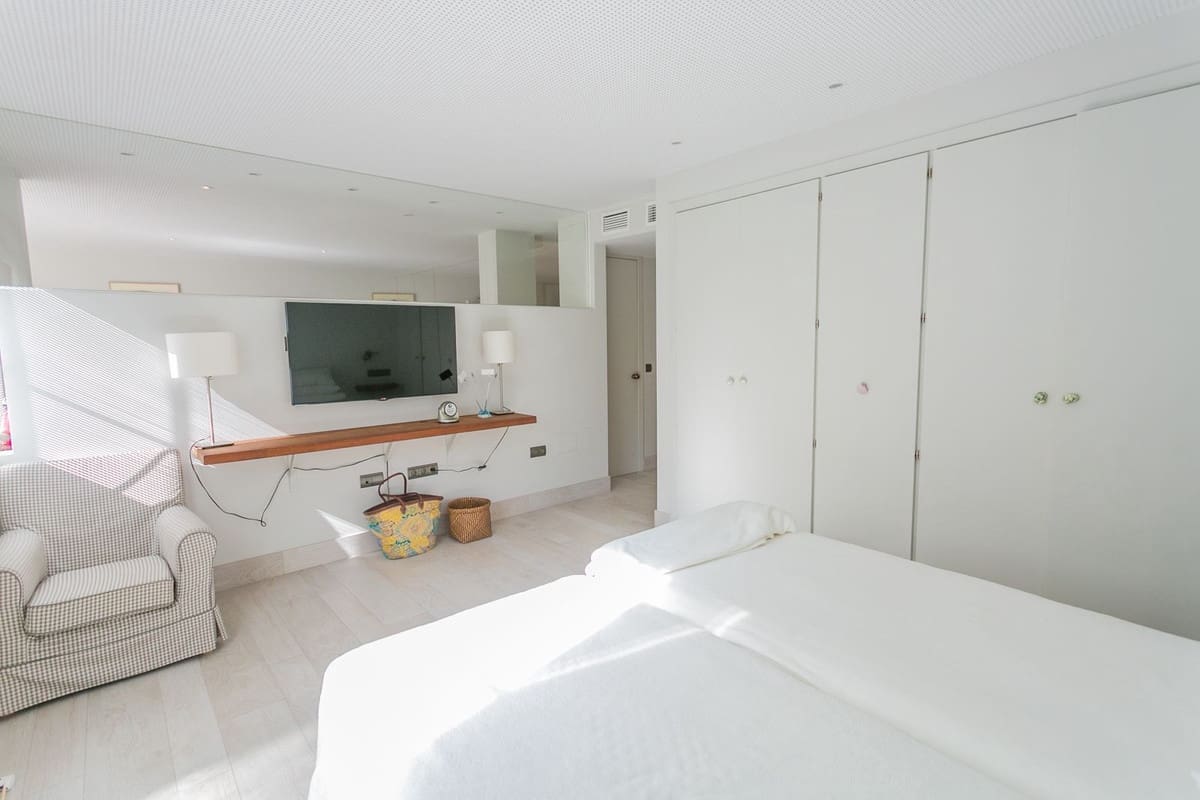 3 makuuhuone Huoneisto myytävänä paikassa Guadalmina mukana uima-altaan 
autotalli - 530 000 € (Ref: 9388646)