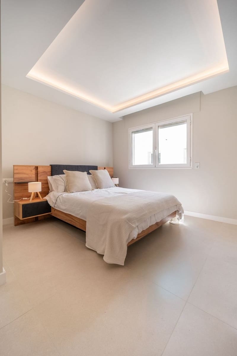 4 soverom Penthouse til salgs i Nueva Andalucia med svømmebasseng garasje - € 845 000 (Ref: 9393470)