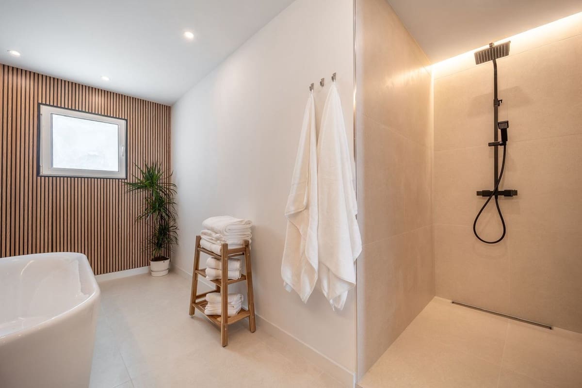 4 soverom Penthouse til salgs i Nueva Andalucia med svømmebasseng garasje - € 845 000 (Ref: 9393470)