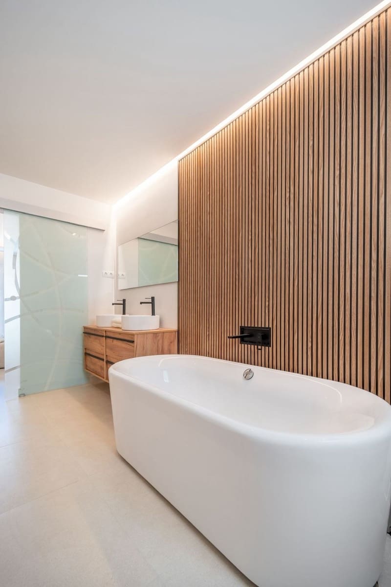 4 soverom Penthouse til salgs i Nueva Andalucia med svømmebasseng garasje - € 845 000 (Ref: 9393470)