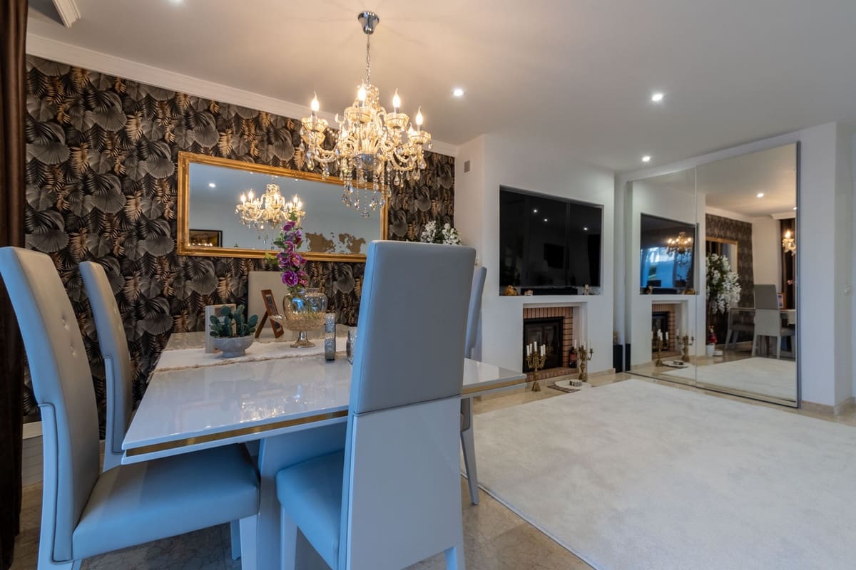 4 sypialnia Dom na sprzedaż w Mijas Costa z basenem - 660 000 € (Ref: 9402721)