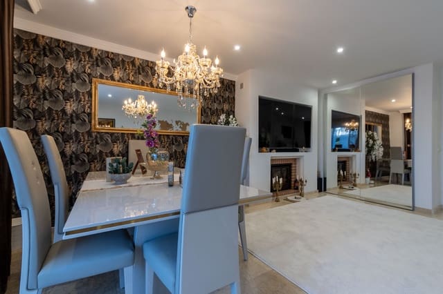 4 sypialnia Dom na sprzedaż w Mijas Costa, Mijas z basenem - 660 000 € (Ref: 9402721)