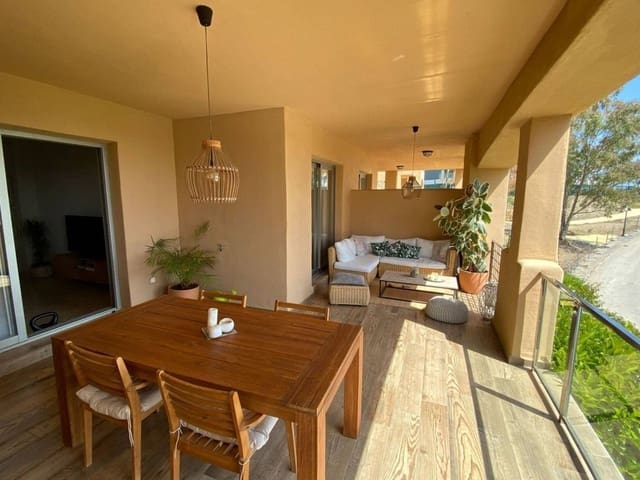 2 bedroom Apartment for sale in Estepona with pool - € 350,000 (Ref: 9407854)