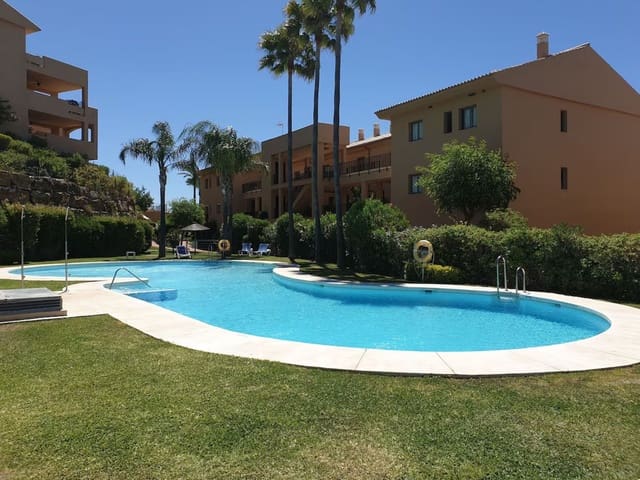 2 bedroom Apartment for sale in Estepona with pool - € 350,000 (Ref: 9407854)