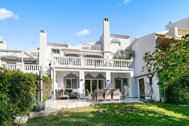 4 sypialnia Dom na sprzedaż w Calahonda, Mijas z basenem garażem - 650 000 € (Ref: 9409055)