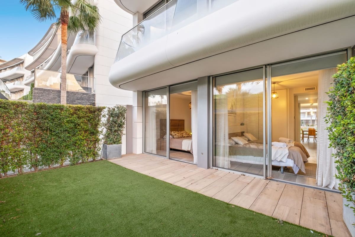 2 makuuhuone Huoneisto myytävänä paikassa Estepona mukana uima-altaan 
autotalli - 795 000 € (Ref: 9410298)