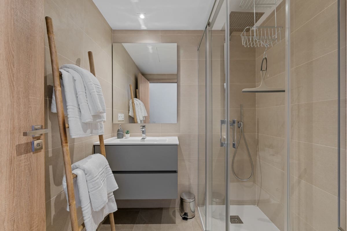 2 quarto Apartamento para venda em Estepona com piscina - 379 000 € (Ref: 9410300)