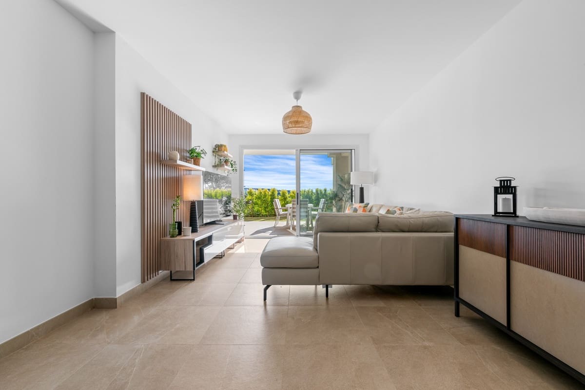 2 quarto Apartamento para venda em Estepona com piscina - 379 000 € (Ref: 9410300)