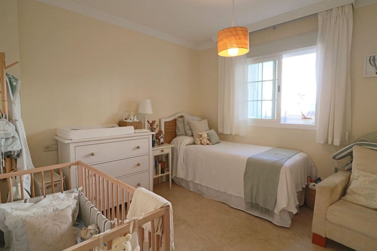 2 makuuhuone Huoneisto myytävänä paikassa Marbella mukana uima-altaan 
autotalli - 445 000 € (Ref: 9410306)