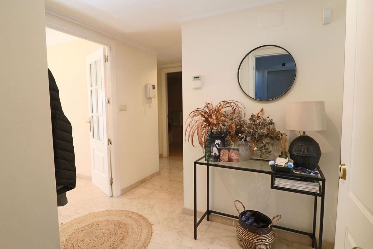 2 makuuhuone Huoneisto myytävänä paikassa Marbella mukana uima-altaan 
autotalli - 445 000 € (Ref: 9410306)